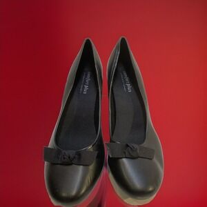 Comfort Plus by Perdictions women's 11W NWOB. Black / Bow pumps ~ New